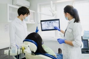 Read more about the article Can TMJ Cause Gum Swelling? Symptoms & Relief