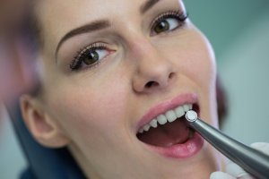 Read more about the article Do Gums Swell When Permanent Teeth Come In? A Complete Guide 