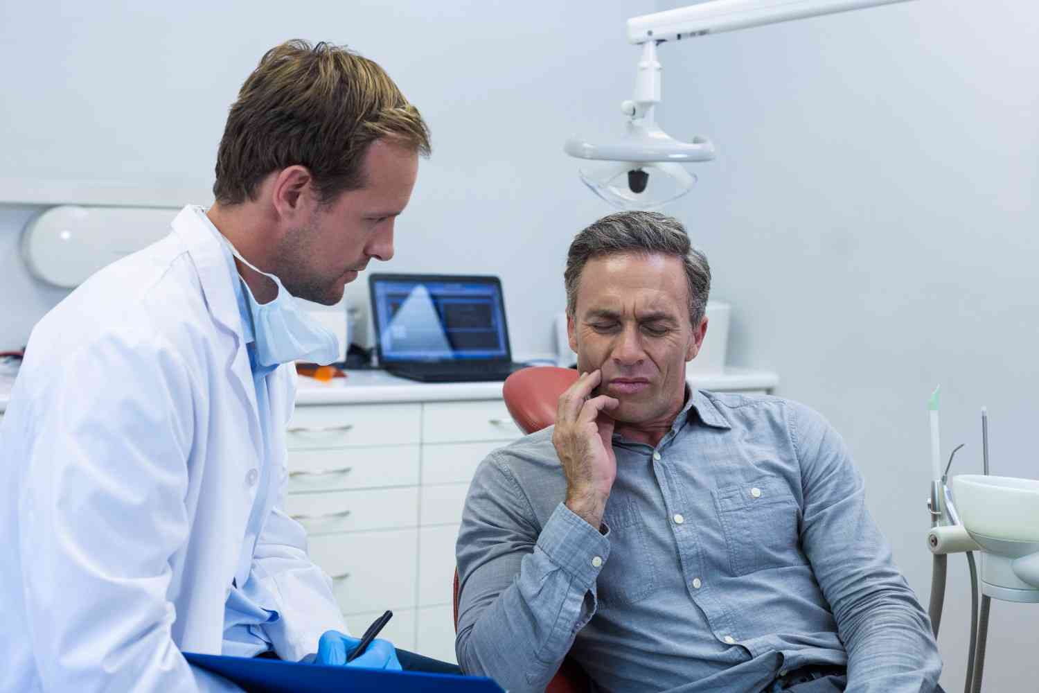 You are currently viewing How Tooth Sensitivity Can Indicate Underlying Dental Issues