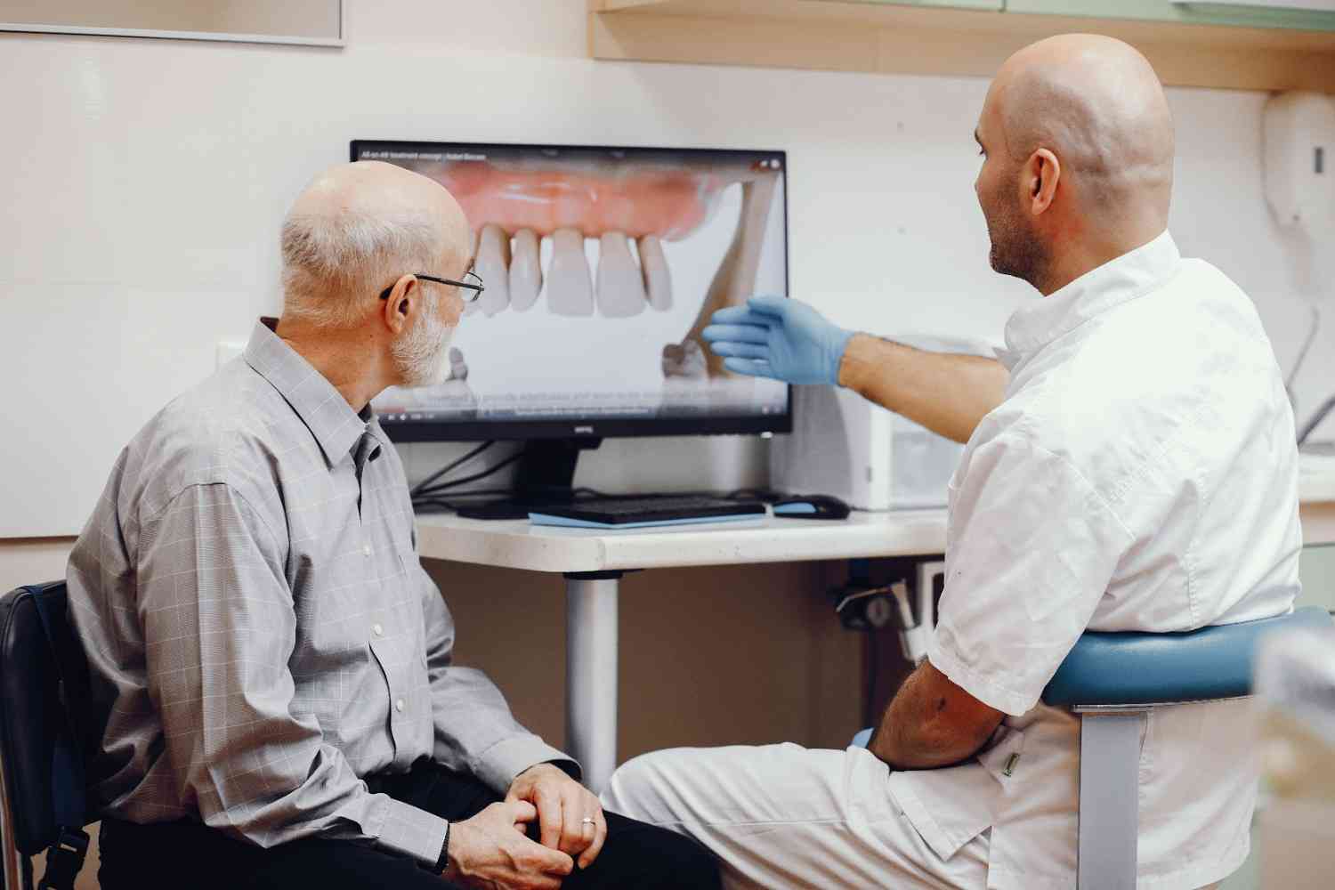 You are currently viewing How Do Dentists Spot Mouth Infections Before They Get Serious?