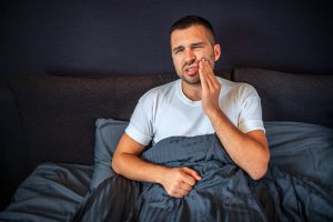 Read more about the article Why Do Toothaches Feel Worse at Night – And What Can a Cranebrook Dentist Do About It?